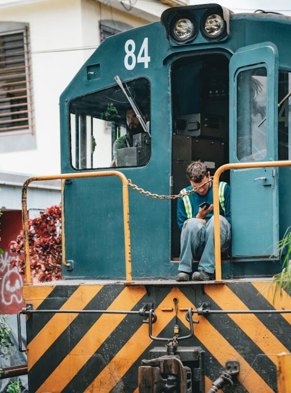 pexels-spencphoto-29083055